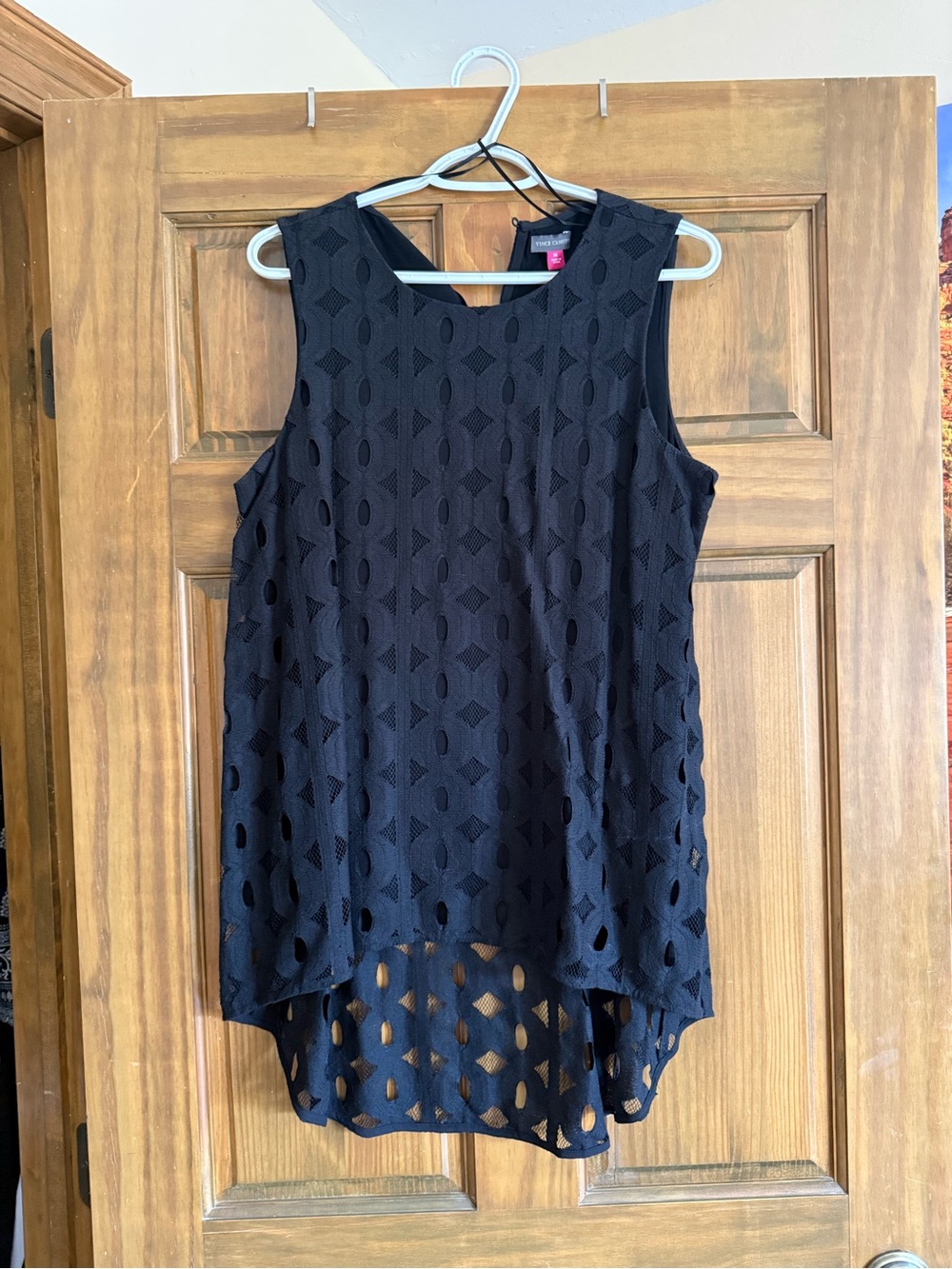 Vince Camuto Black Sleeveless Geometric Lace Hi-LowTop